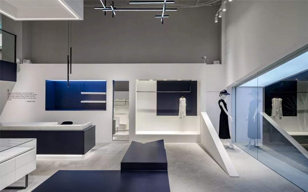 Ravent.T 沉浸式女装体验店-14