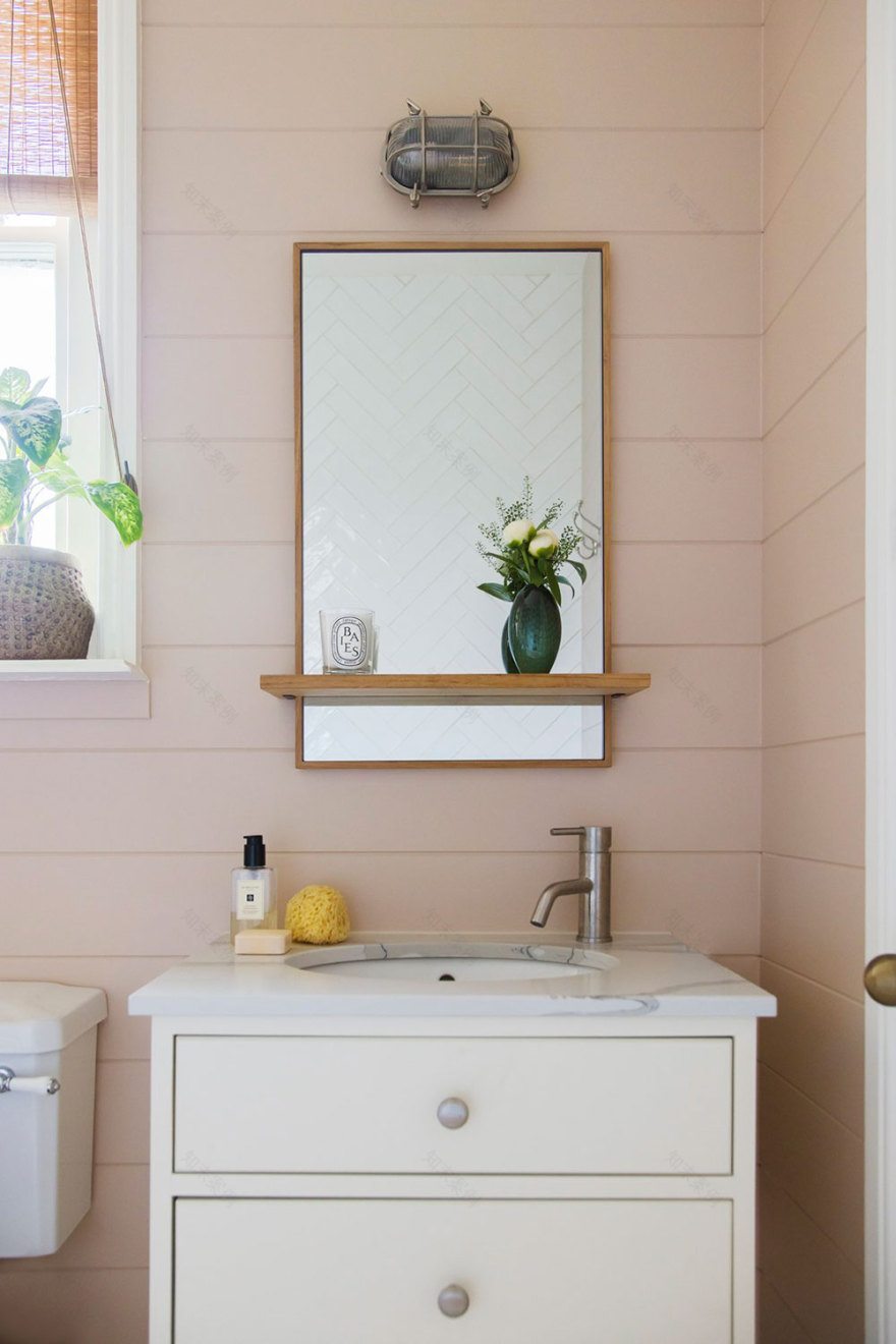 伦敦 19 世纪历史建筑公寓的彩色活力改造-23