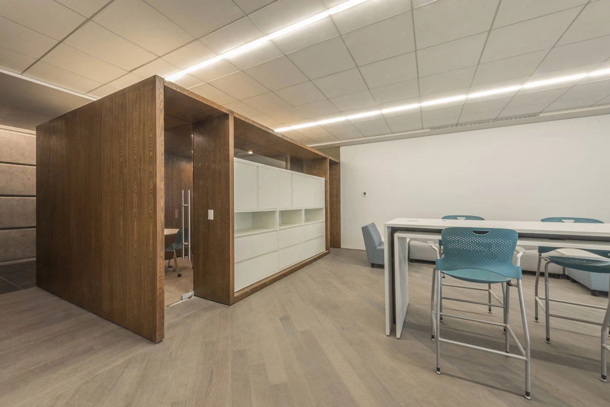 墨西哥城地标建筑——Torre Reforma 展示办公室-17