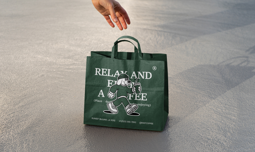 皇家空军·咖啡店品牌塑造
注:RAF一般指英国皇家空军(Royal Air Force),这里结合语境以其为基础进行翻译 丨UkraineKyiv-0