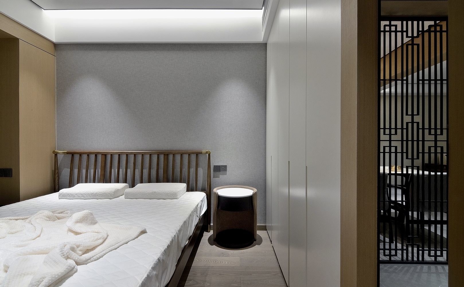 度半，远看东方近看无-49