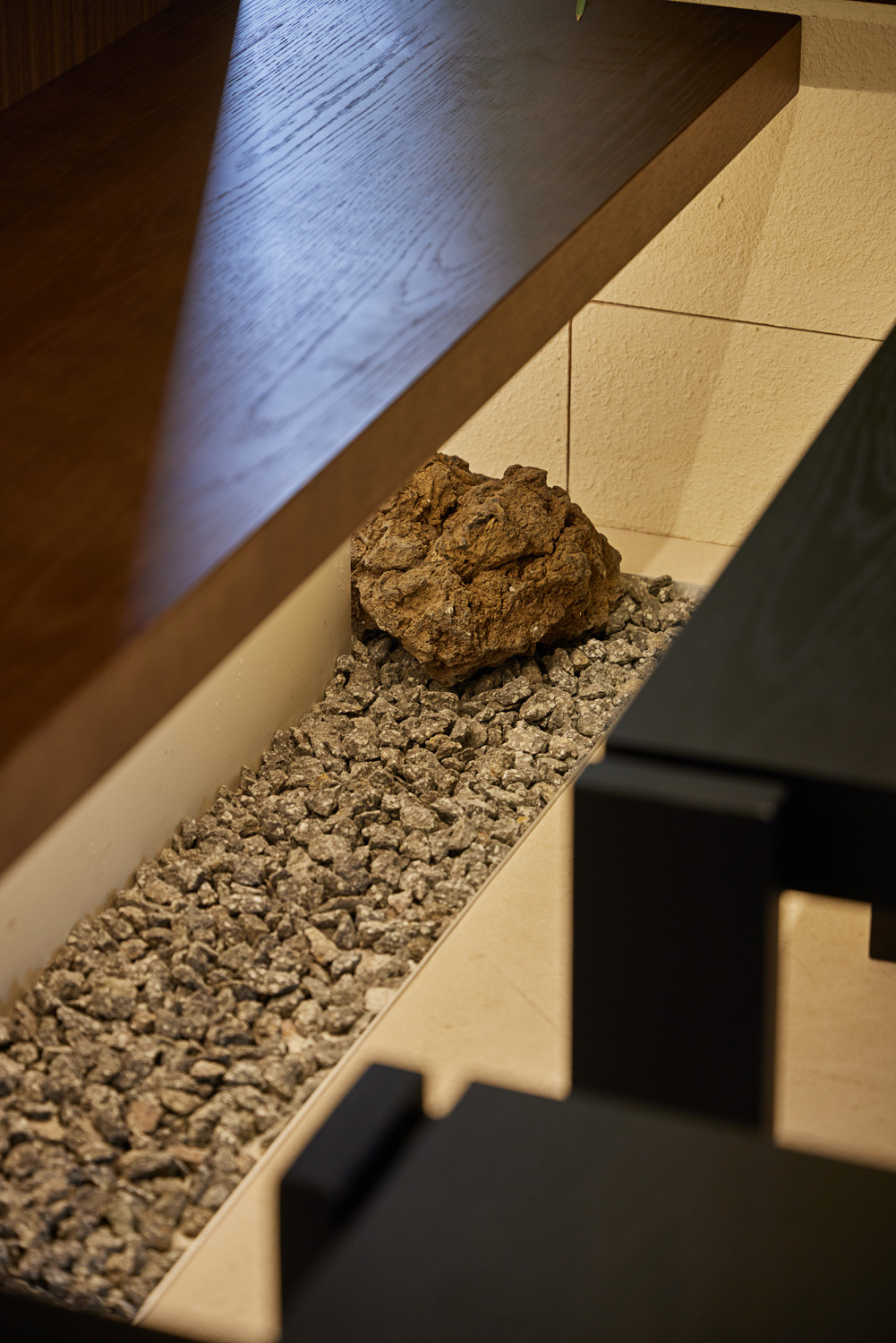 白色与木质，打造 27 平米高级公寓-20