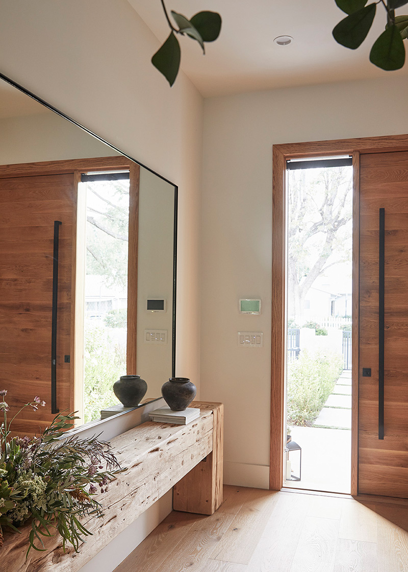 加利福尼亚装饰有木材的时尚舒适的家-2