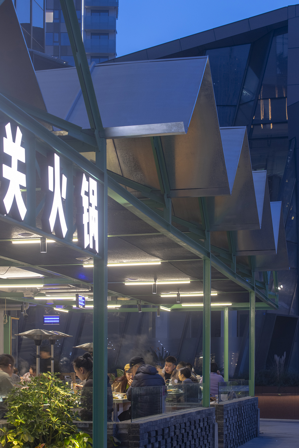 街边的绿色伞棚 · 五里关麓坊店 · 凡筑ArchFAN丨中国成都丨凡筑ArchFAN（成都凡筑建筑设计事务所有限公司）-78