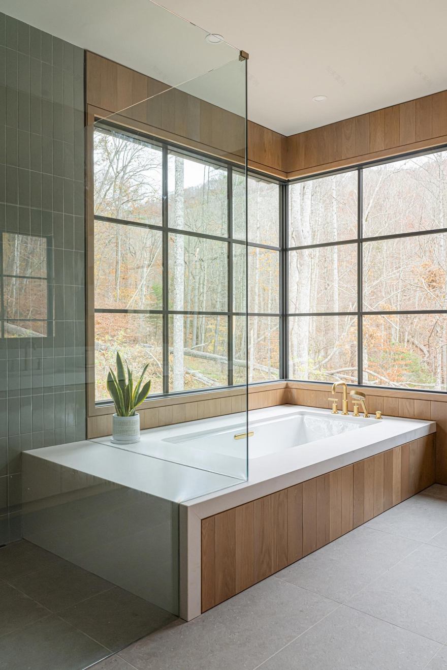 Holler House Interiors: Carolina Rooms Shaped By Natural Soft Light-7