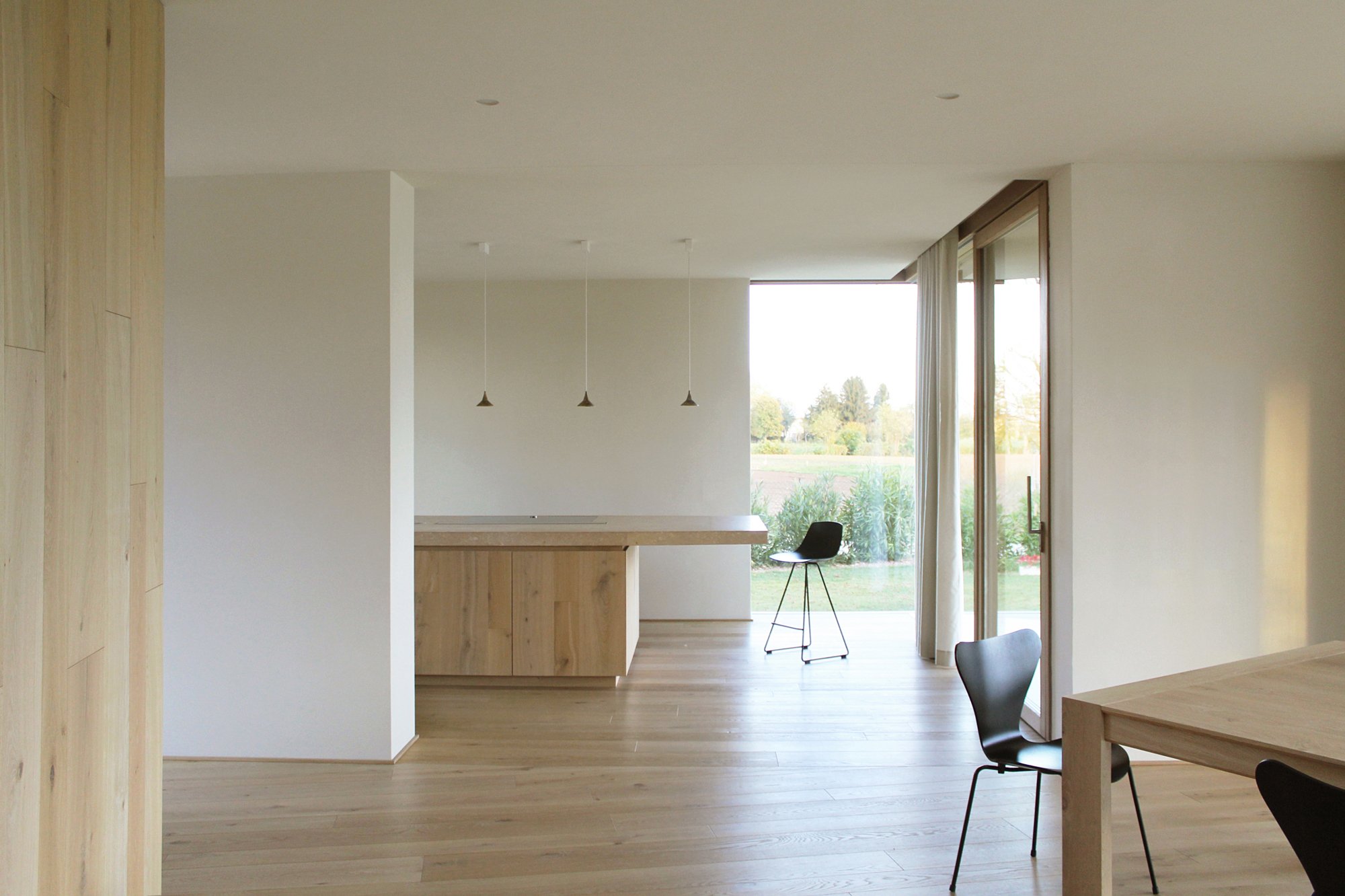 带有一个大门廊的房子丨意大利-20