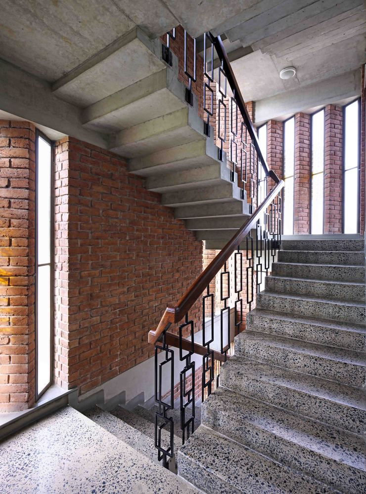 砖墙面纱 · 新德里拥挤社区中的宁静绿洲-67