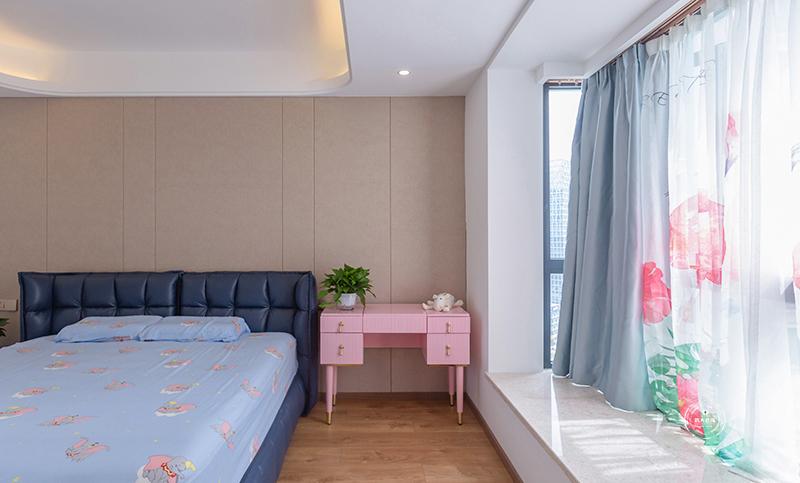 现代轻奢三居室，精致金属与大理石的浪漫邂逅-14