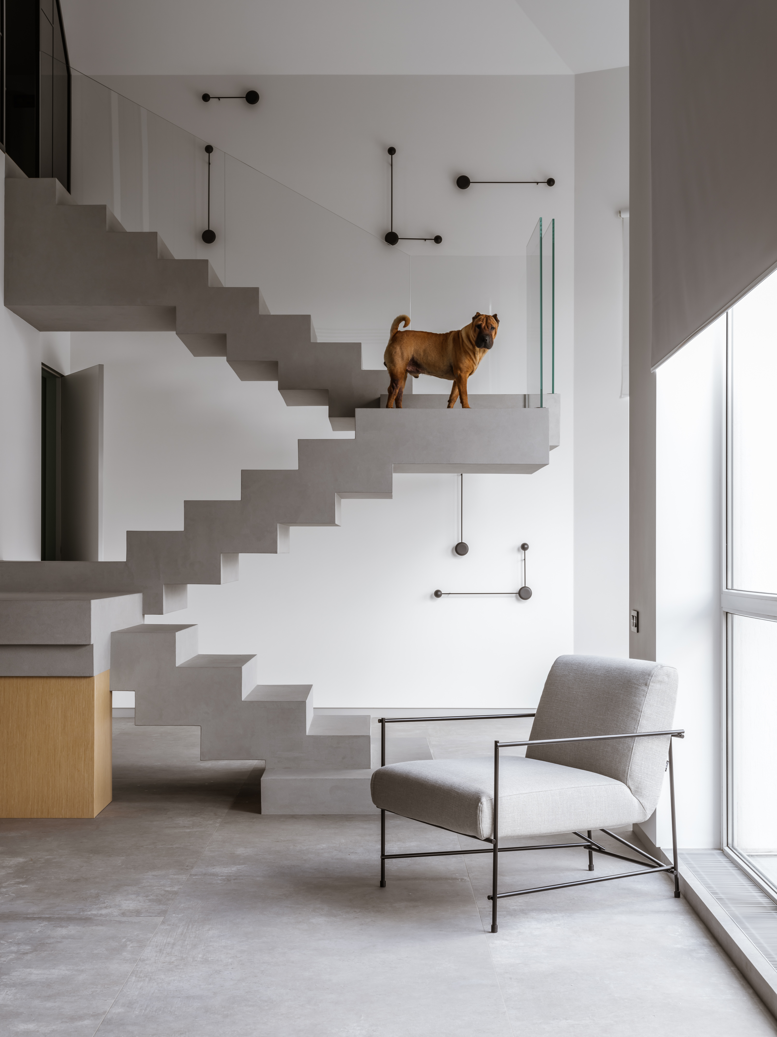 带高耸楼梯的房屋室内翻新丨E.Zakharova,MakeDesign-0