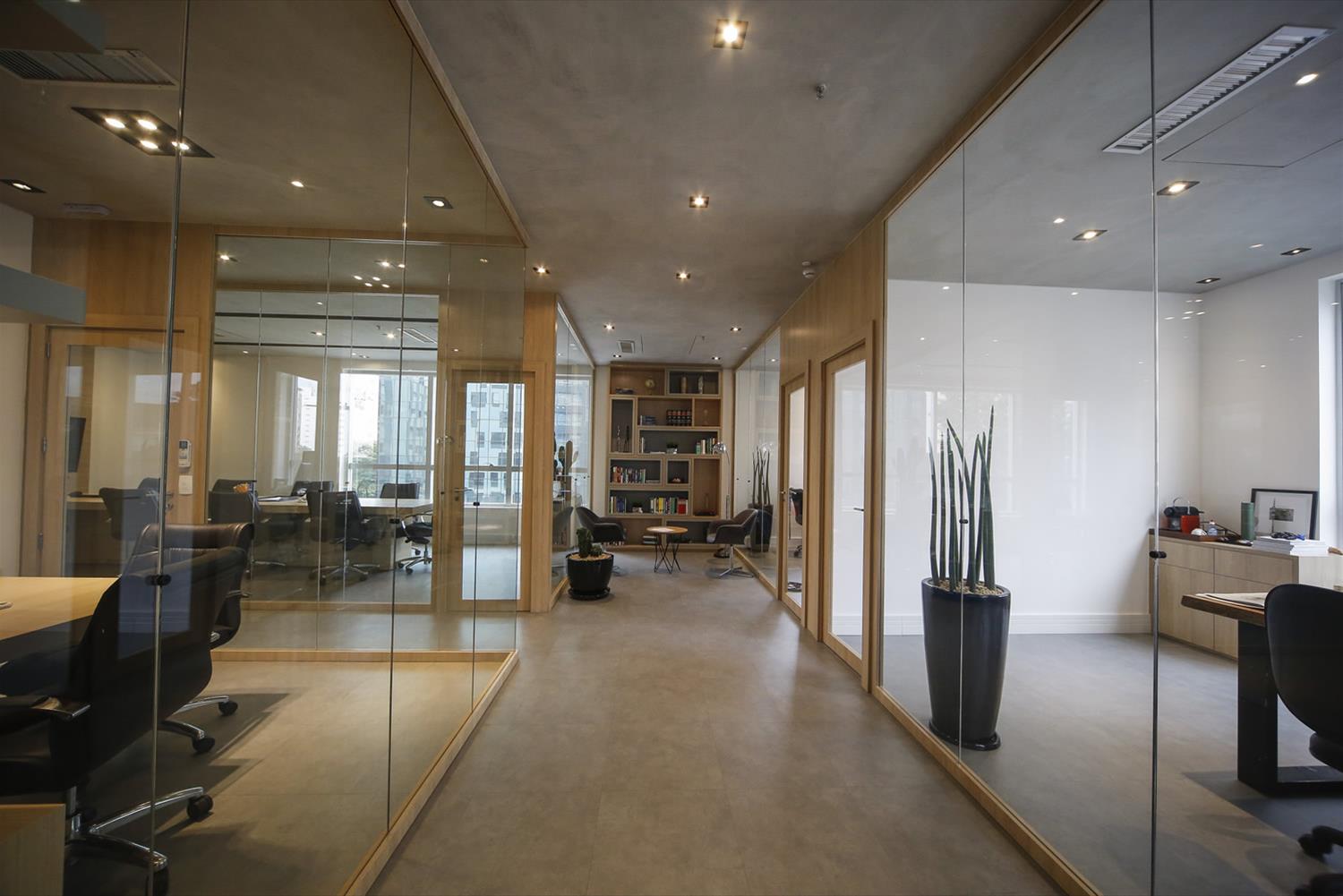 LTSA Advogos 办公总部 | 现代木质设计之美-3