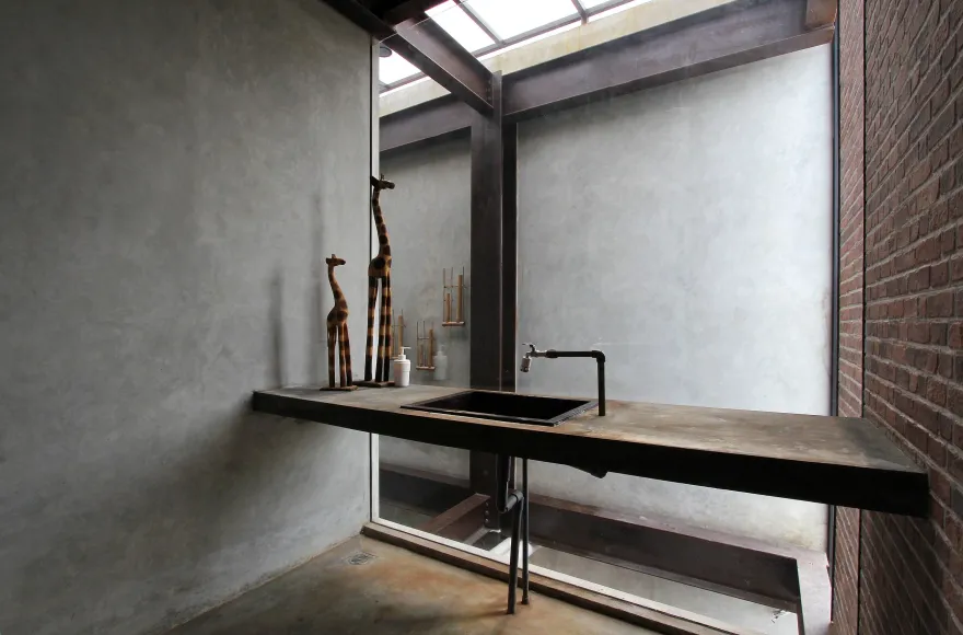 印尼工业风办公室设计 | 满足五感的舒适空间-21