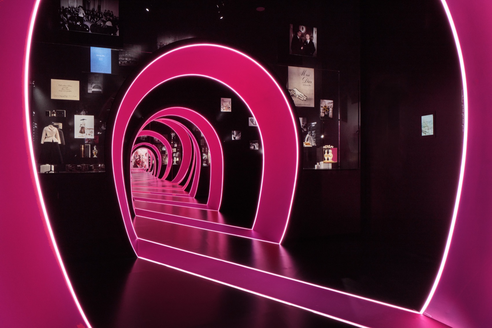 Stories of a Miss展览，日本 / OMA-43