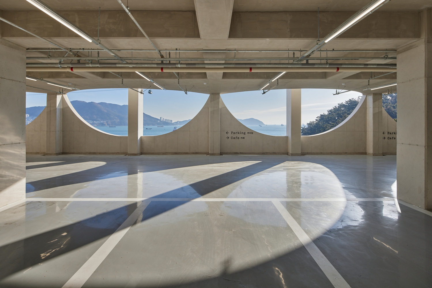 Sense of the Sea Café | 韩国 Busan 海岸半圆形建筑设计-33