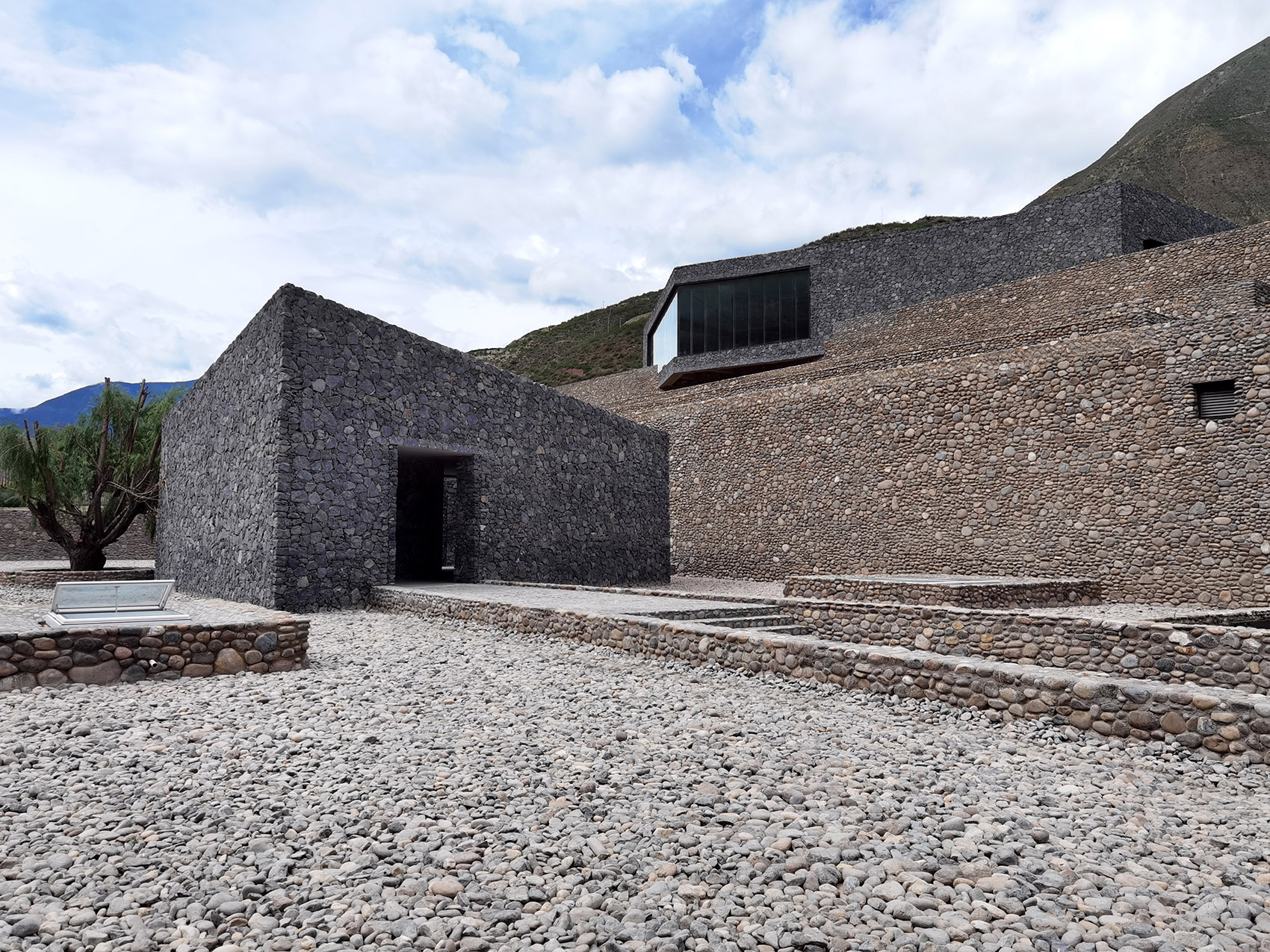 西藏曲孜卡壹捌陆伍酒庄 | 隐匿于雪山脚下的诗意酒香-50