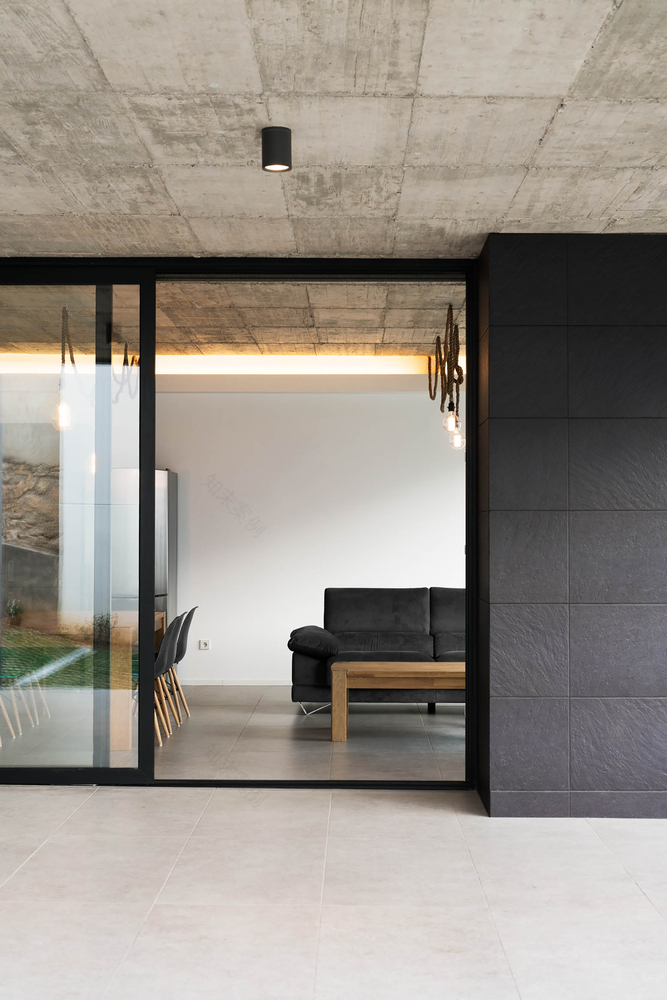 巴伦西亚丘陵景观中的白色棱镜住宅-62