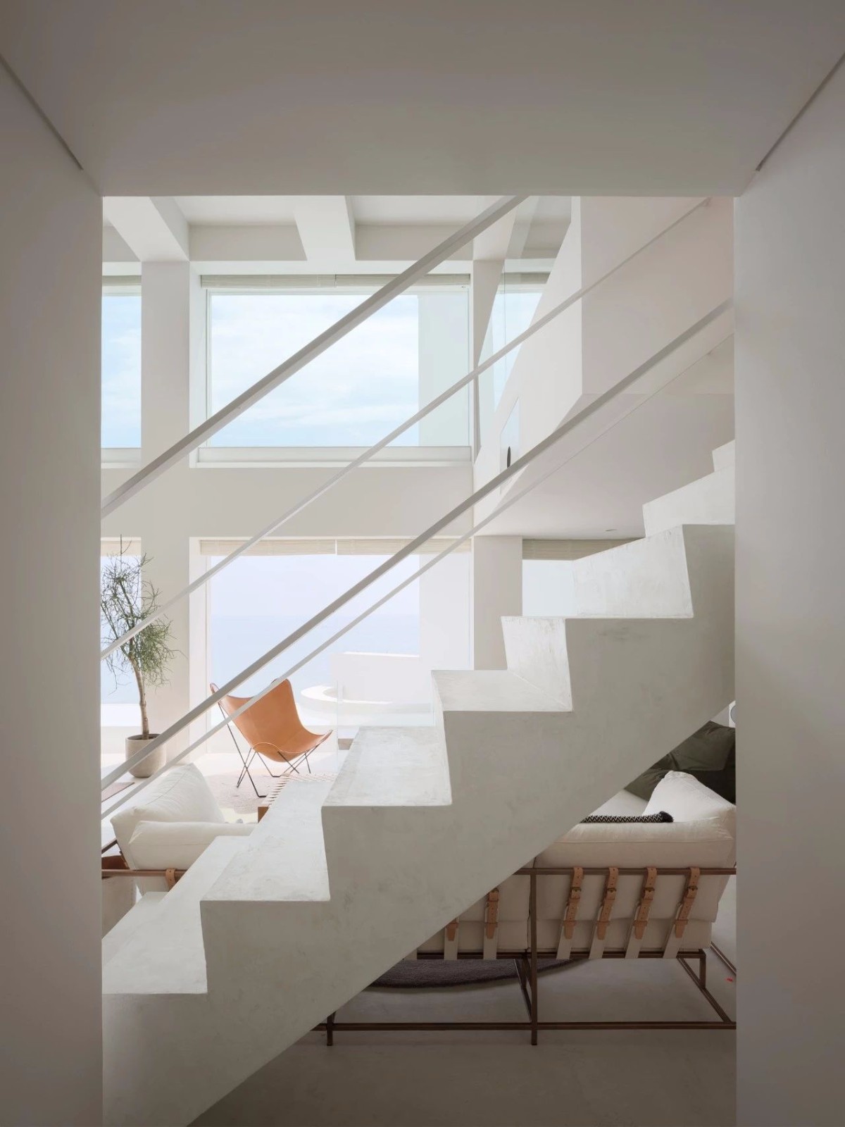 SNARK | 极简却不失趣味的纯白空间-3