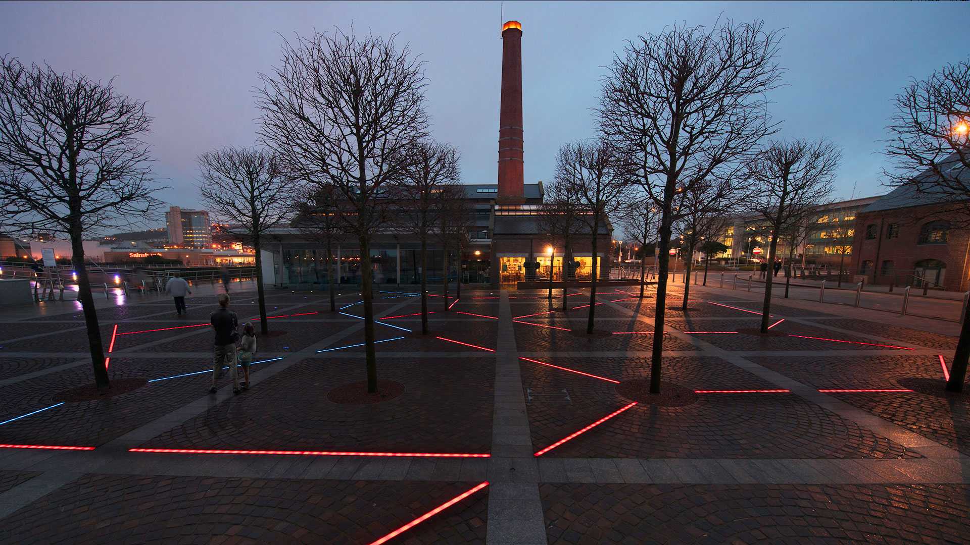 威尔士王子码头的 Ice 广场景观照明设计丨英国斯旺西丨Studio Fink-8