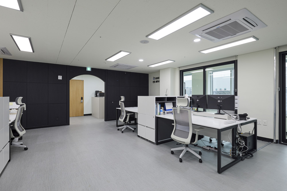 36 坪简约风税务会计办公室设计-4