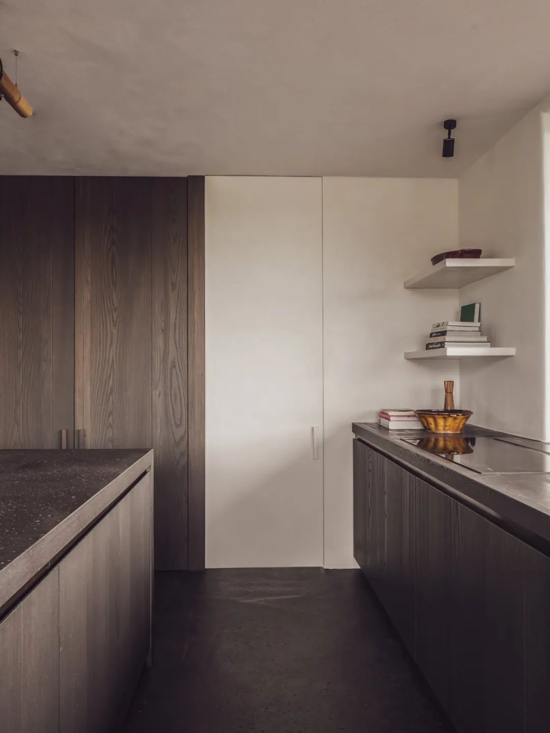 Nathalie Deboel 的温暖极简主义 | 比利时自然的室内设计美学-34