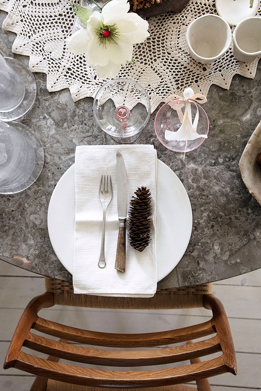 温馨丹麦冬季家居，极简圣诞装饰-10