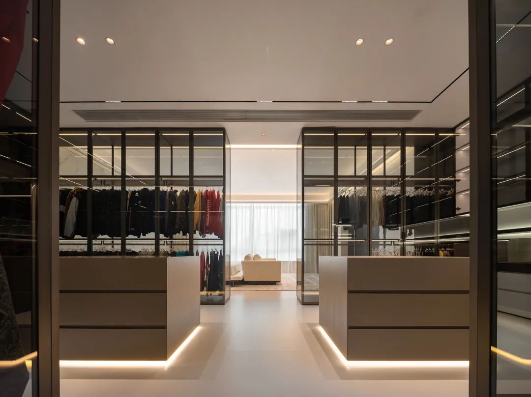 白色潮玩空间 · 光谱之家丨CQ Home-62