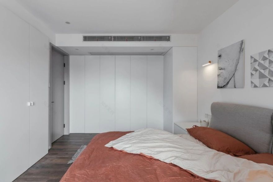 充满极简风的居住空间-26