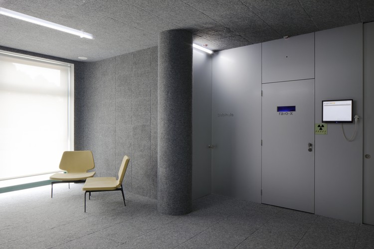 葡萄牙牙科诊所设计 | 个性化的医疗环境-16