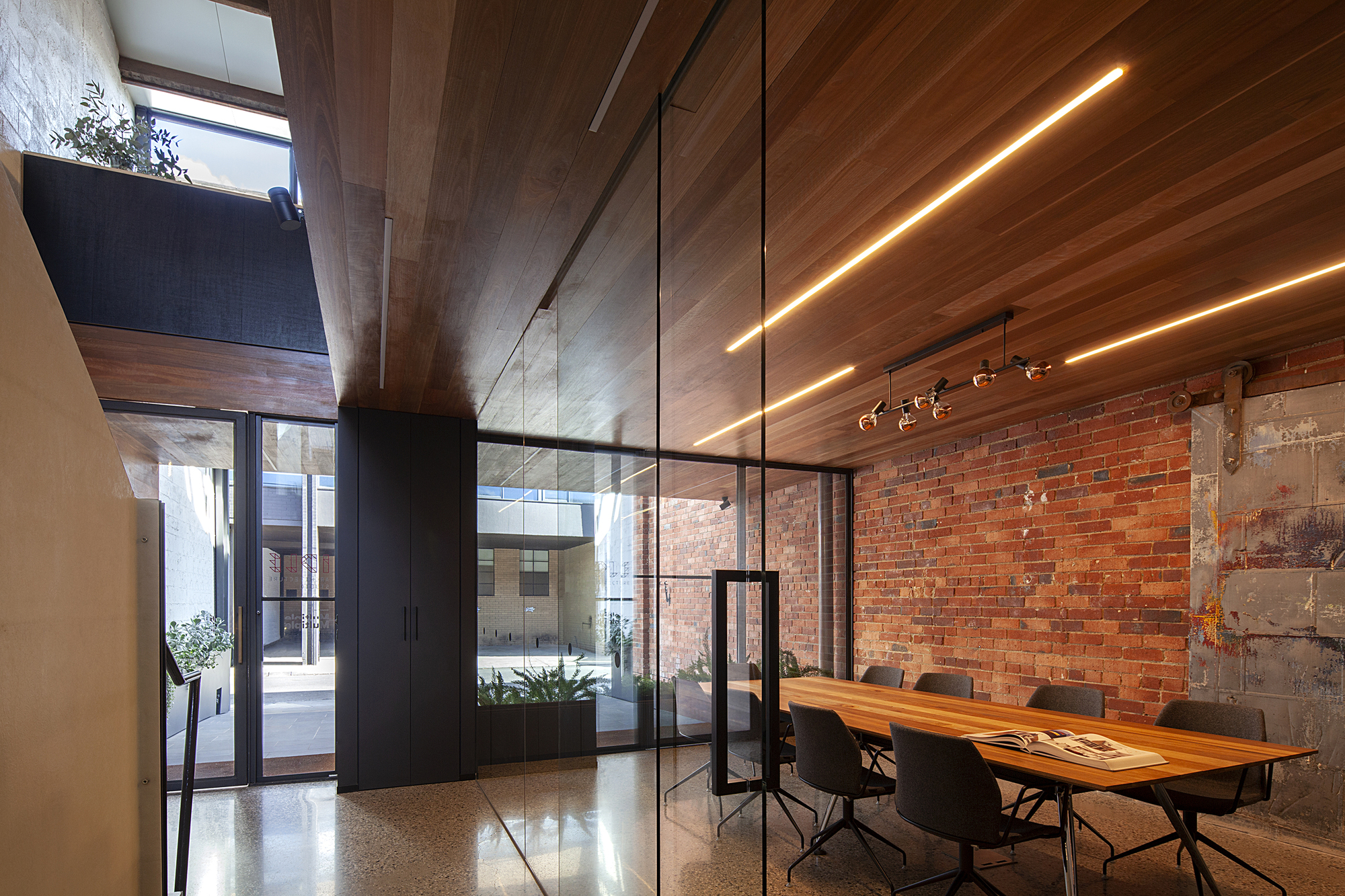 原生态仓库的现代重生——Idle Architecture Studio 办公室设计-16
