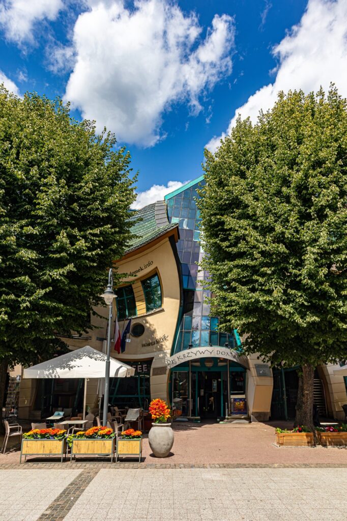 Krzywy Domek (Crooked House) / Szotynscy & Zaleski-9