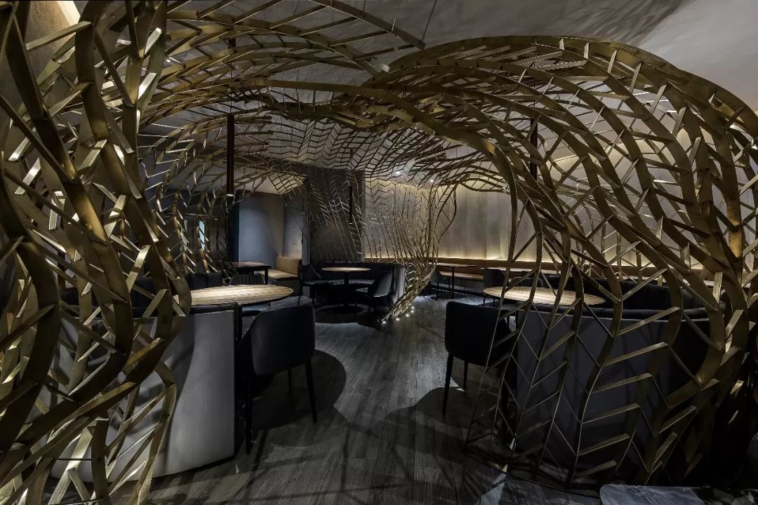 生机盎然 MAYS 西餐厅的植物艺术空间-38