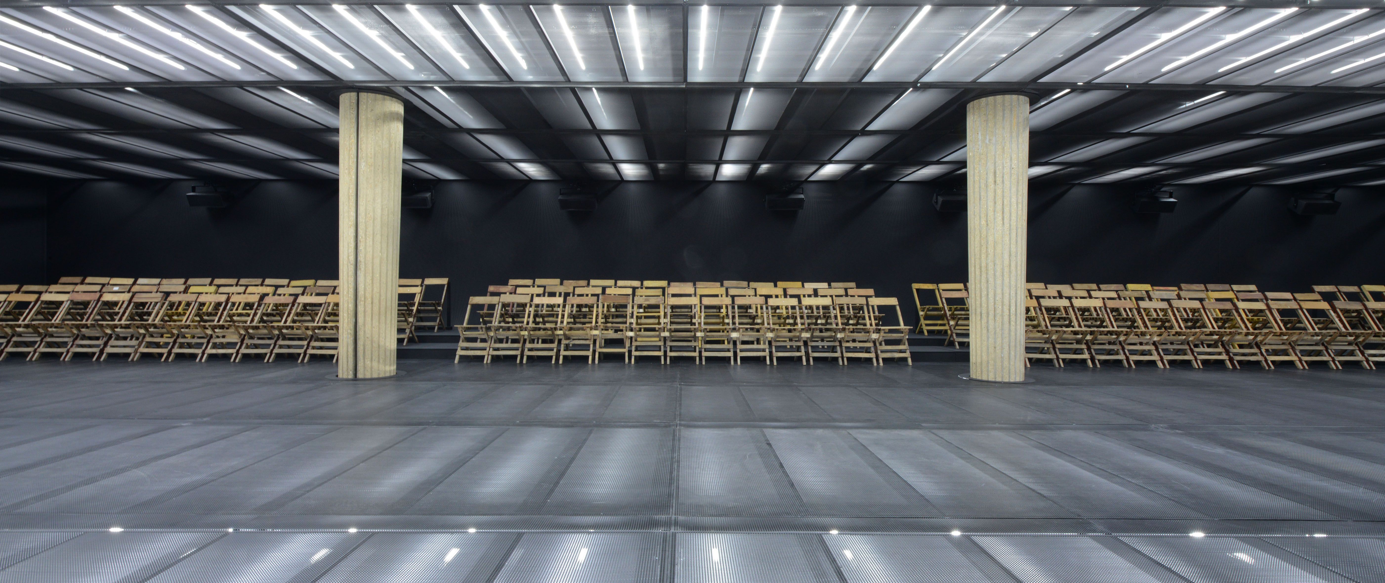 2013 FW Miu Miu 巴黎大秀-11