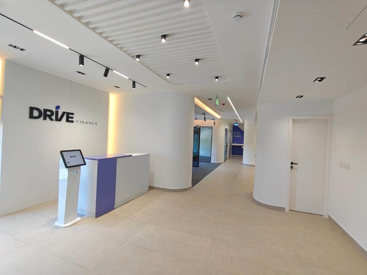 DRIVE – Ghabbour Auto行政大楼室内设计-21
