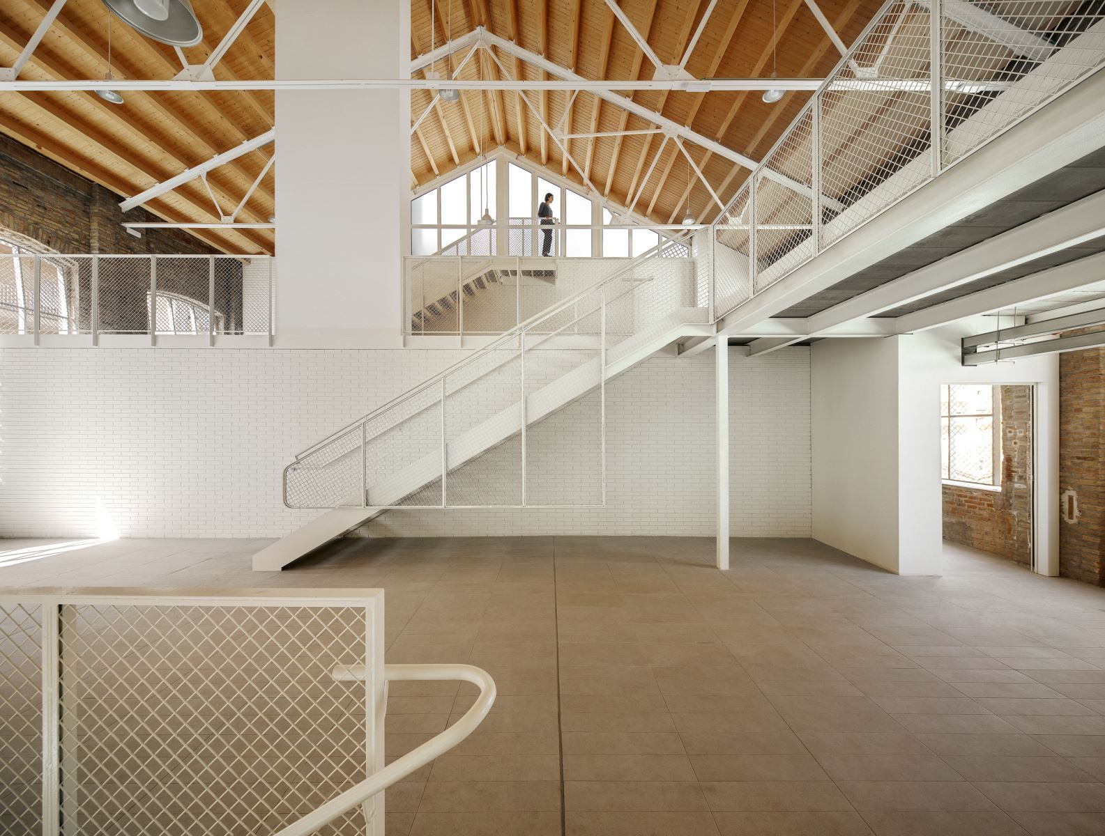 巴塞罗那百年纺织厂改造，创新住宅空间-16