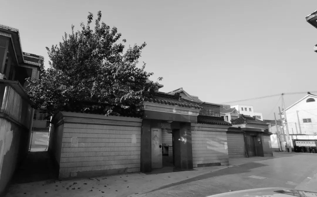 别墅装修 · 500m² 现代简约老宅的新生-0