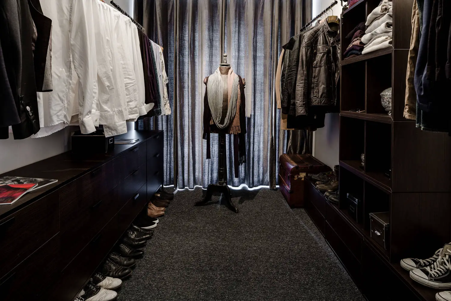 梦想衣橱 | 三室公寓中的奢华更衣室-15