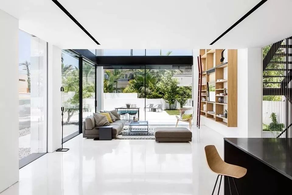 极简别墅设计 | Raz Melamed 的光影艺术空间-4