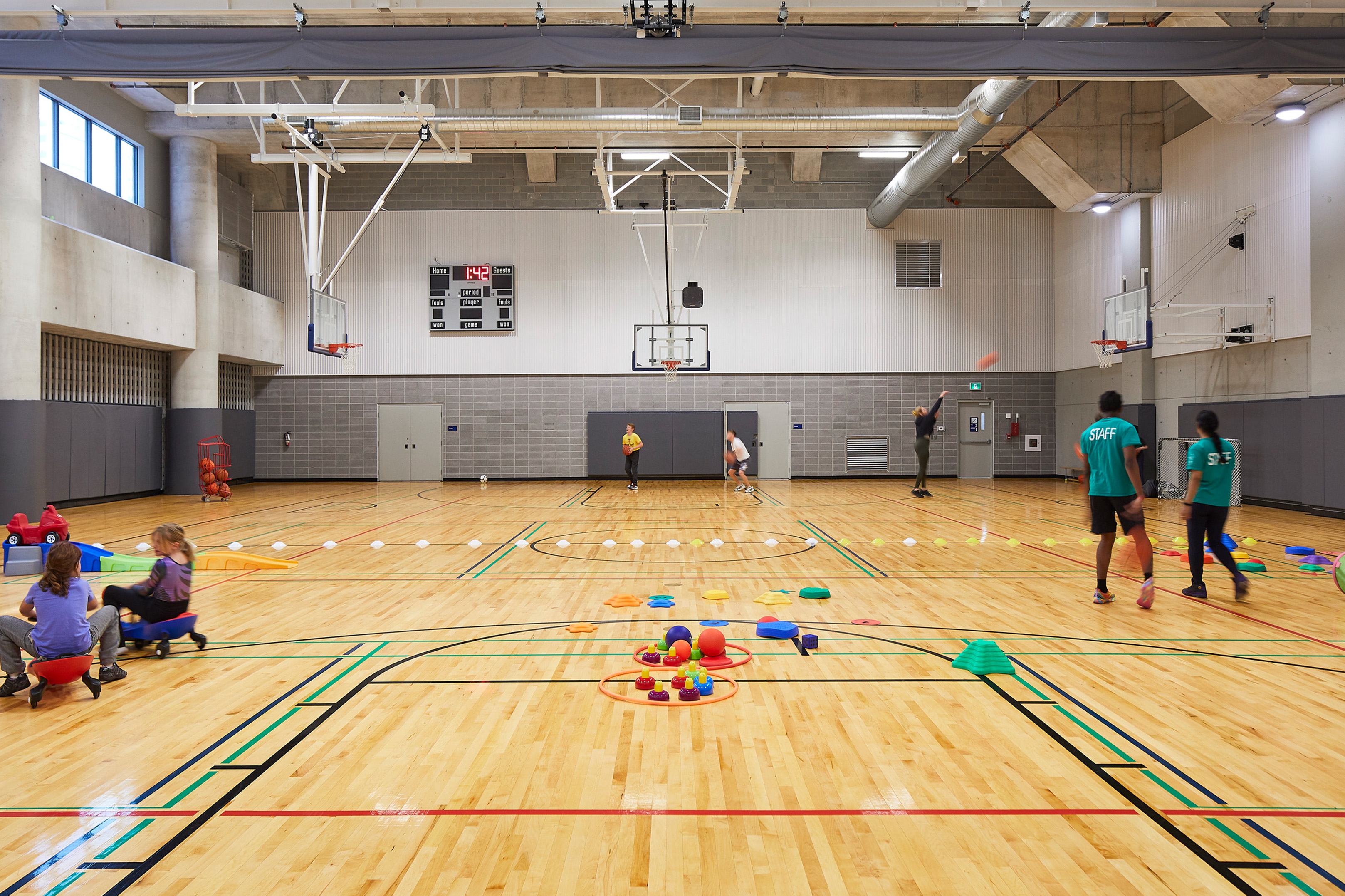 央街一号巅峰大厦（注：该翻译结合常见的建筑命名规律，Yonge一般指央街，Pinnacle有巅峰之意，One表示一号 ，在无更多背景信息下给出此翻译） 丨加拿大多伦多丨Hariri Pontarini Architects-41