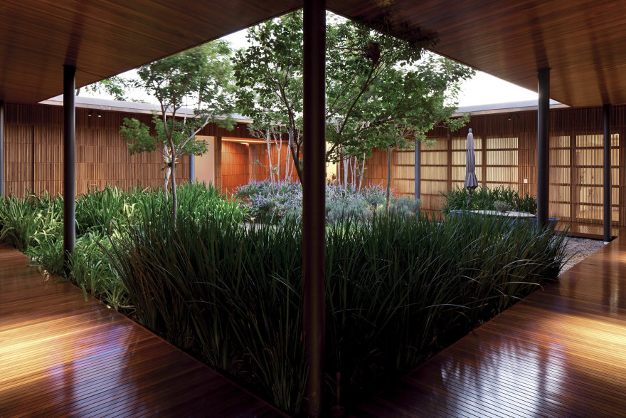 ML住宅
注:由于ML没有更多背景信息难以准确判断其具体指代,这里按一般情况保留英文缩写若有更详细的信息,可进一步完善翻译 丨PortugalPorto丨Bernardes + Jacobsen Arquitetura-25