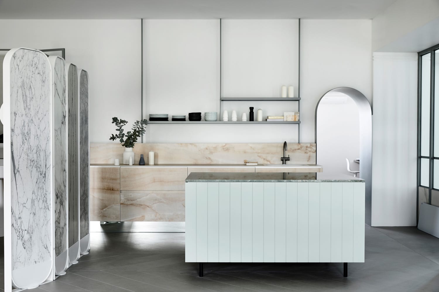 悉尼 Artedomus 展厅 | 电影老好莱坞风格设计,灵活展示产品-15