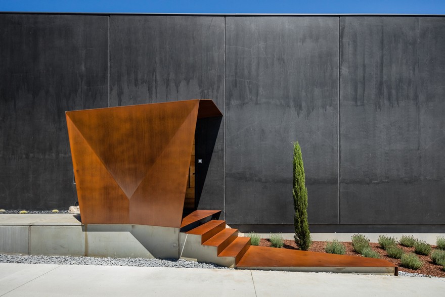 Beautiful Monolithic Home Built of Prefabricated Black Concrete Panels-8