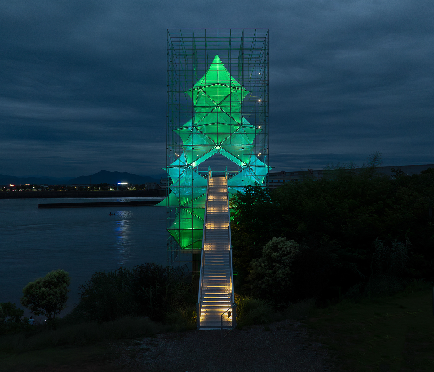 人造树 · 吕晓斌-14