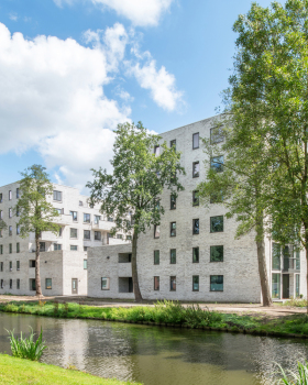 荷兰 Prinsenland 社区新型住宅综合体丨V8 Architects