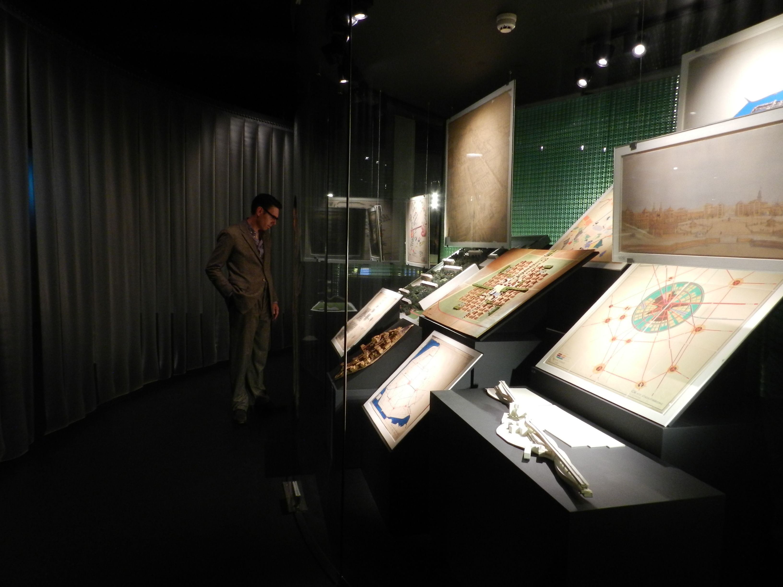 荷兰建筑研究所地下展厅-13