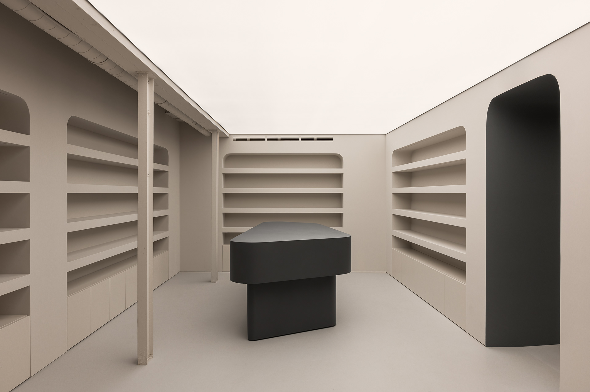 室内展厅丨乌克兰基辅丨Sofiia Hupalovska,Nataliya Stukonog-29