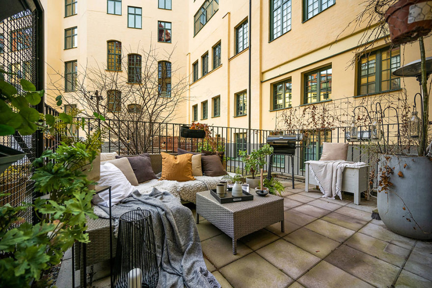 工业风独户公寓,超高天花板与私人露台-21