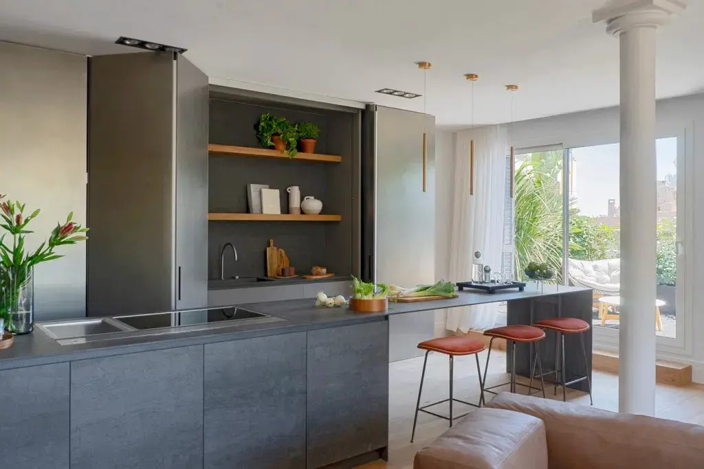 巴塞罗那古典建筑中的现代顶层公寓-1