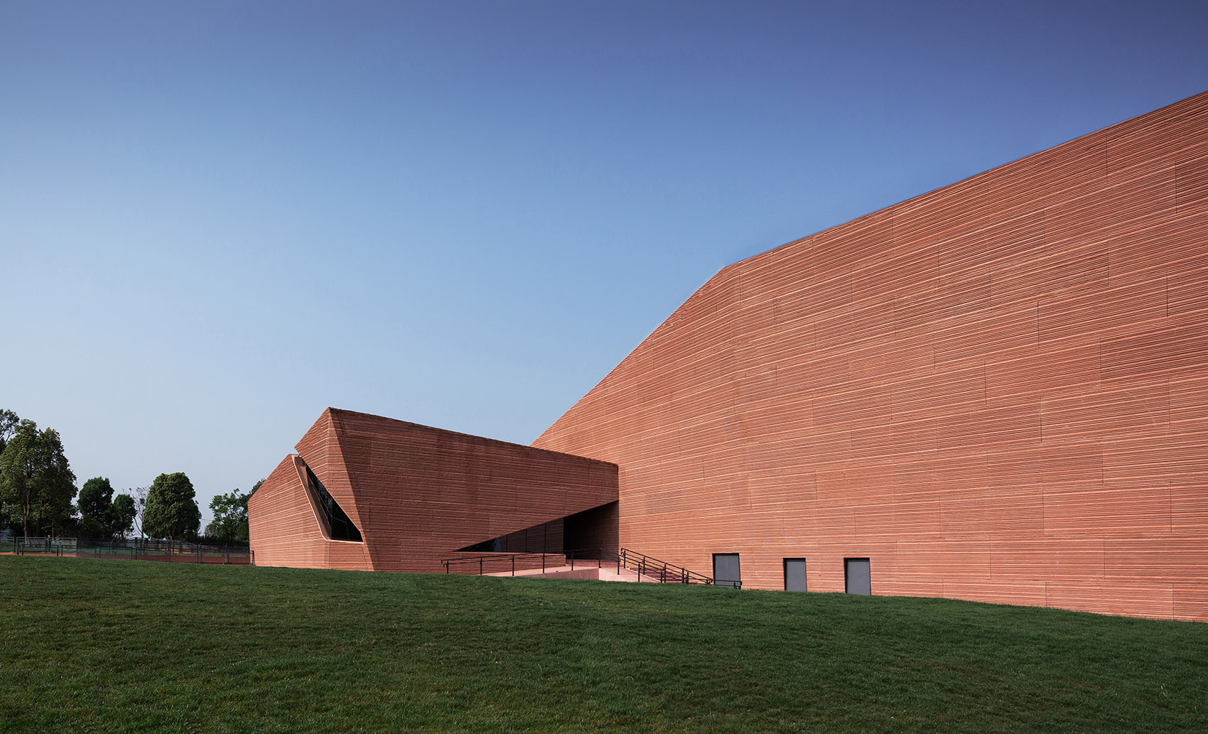 云南东风韵艺术中心 | 红土地上的现代石雕艺术-100