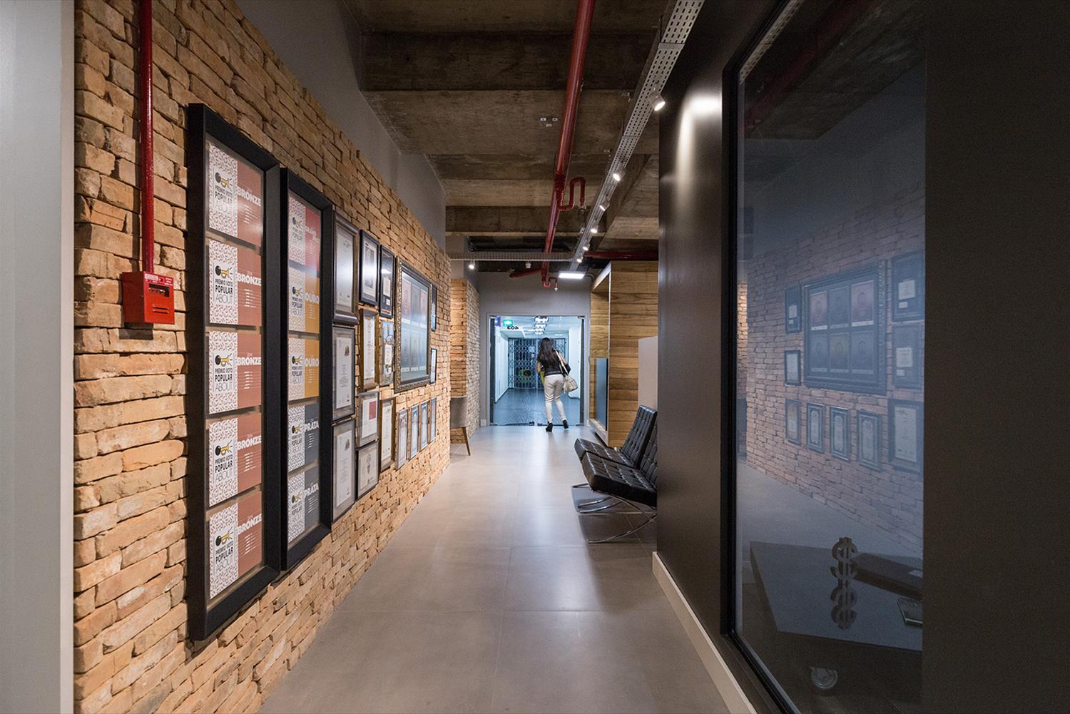 巴西 E21 多媒体通信公司办公室-5