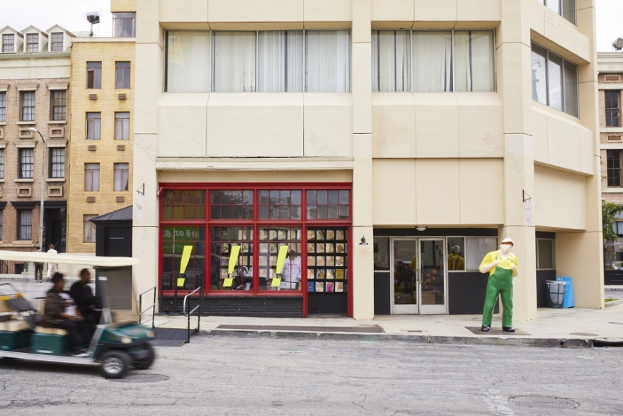 洛杉矶Frieze艺术博览会 · wHY 打造沉浸式室内外空间-39