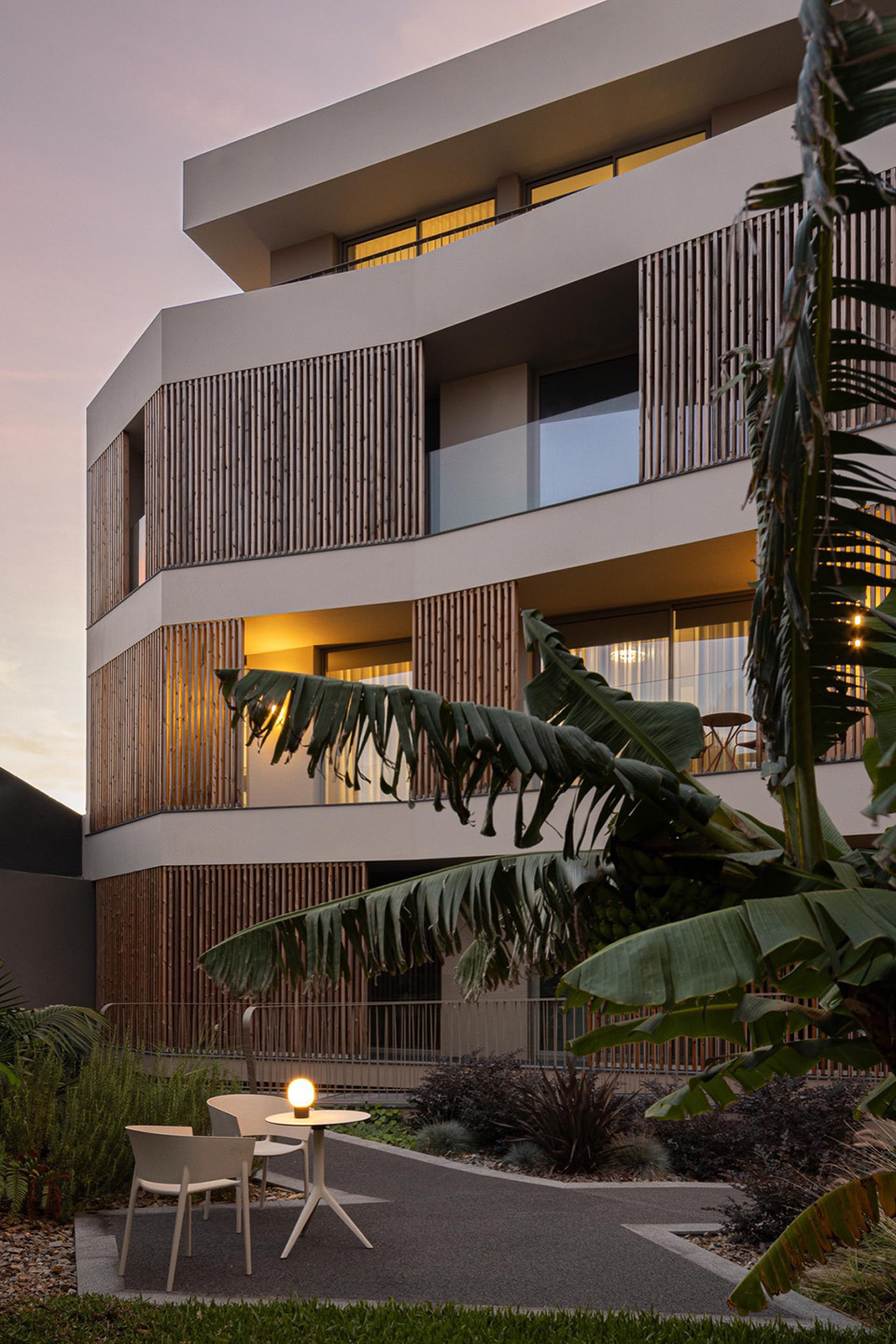 ERNESTO DO CANTO住宅区丨葡萄牙蓬塔德尔加达丨BOX arquitectos-254